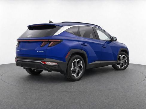 Used 2023 Hyundai Tucson SEL w/ Convenience Package AWD/4WD image 4