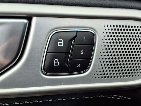 Certified 2022 Ford Explorer ST w/ Equipment Group 401A image 21