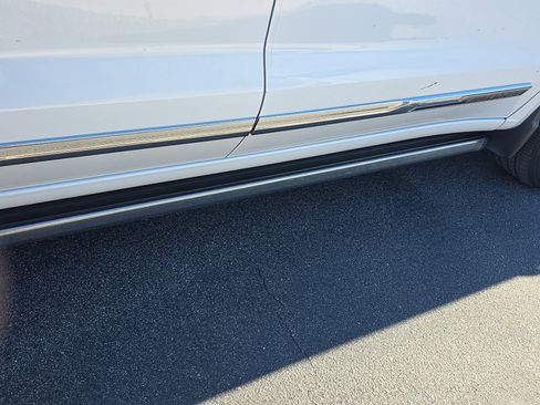 Used 2022 Chevrolet Silverado 1500 High Country w/ High Country Premium Package image 6