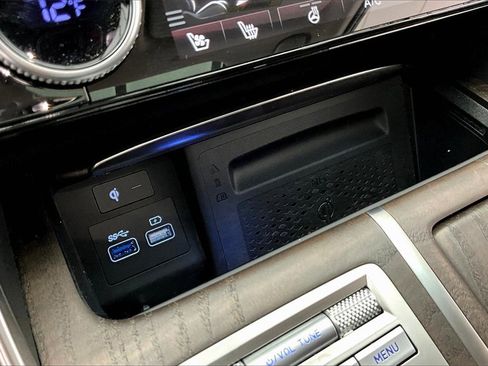 Used 2024 Genesis GV80 3.5T w/ Prestige Package image 32