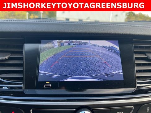 Used 2019 Buick Regal Essence w/ Driver Confidence Package I image 18