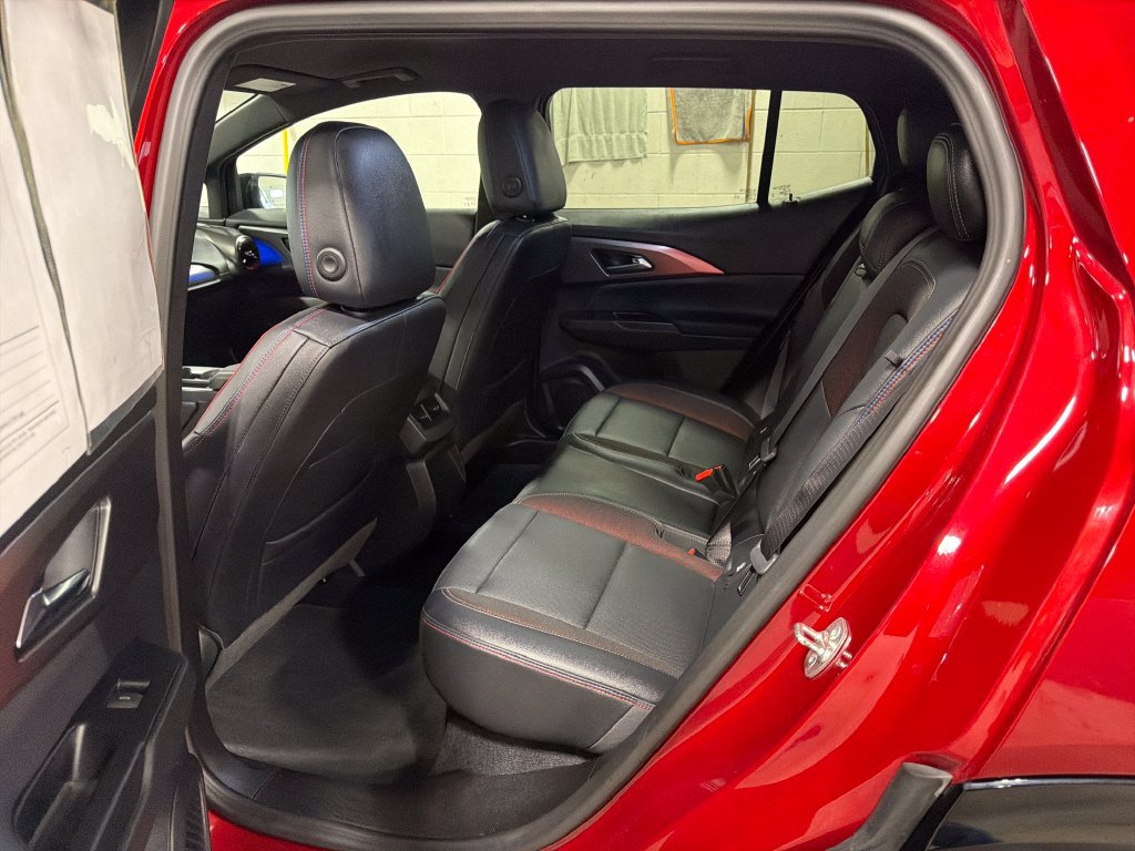 Used 2024 Chevrolet Equinox EV RS FWD image 32