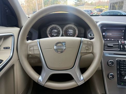 Used 2013 Volvo XC60 3.2 FWD image 25