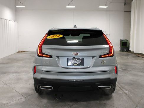 Used 2024 Cadillac XT4 Premium Luxury AWD/4WD image 8