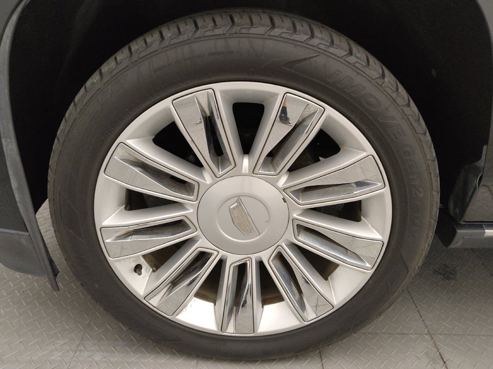 Used 2018 Cadillac Escalade Platinum RWD image 31