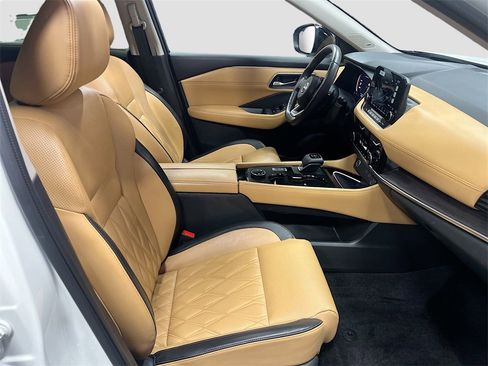 Used 2023 Nissan Rogue Platinum w/ Platinum Premium Package image 30