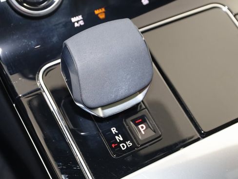 Used 2023 Land Rover Range Rover Velar R-Dynamic S image 7