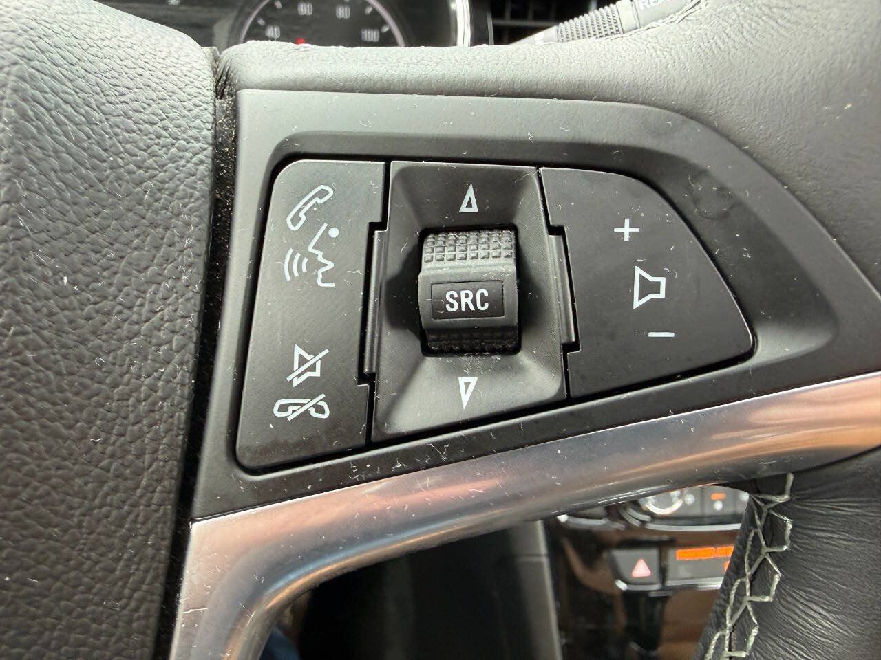 Used 2019 Buick Encore Essence w/ Experience Buick Package AWD/4WD image 24