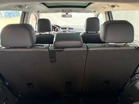 Used 2019 Volkswagen Tiguan SEL image 19