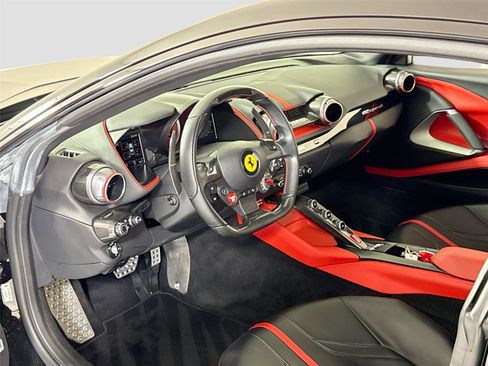 Used 2018 Ferrari 812 Superfast image 15