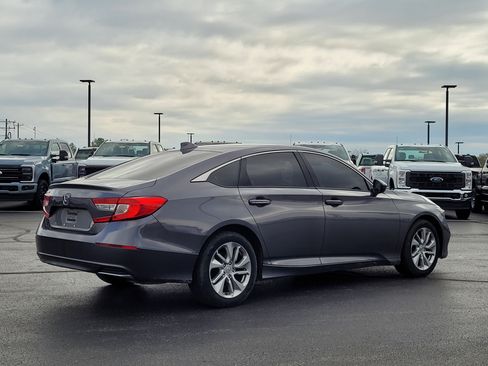 Used 2019 Honda Accord LX image 4