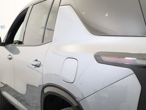 New 2026 Chevrolet Traverse RS FWD image 10