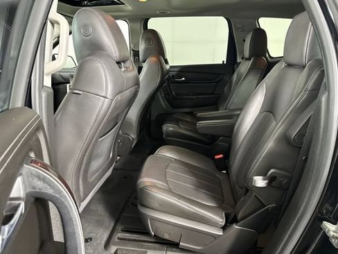 Used 2017 Chevrolet Traverse Premier FWD image 31