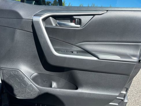 Used 2023 Toyota RAV4 XLE Premium image 36