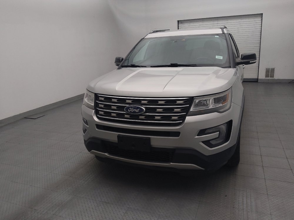 Used 2017 Ford Explorer XLT AWD/4WD image 15