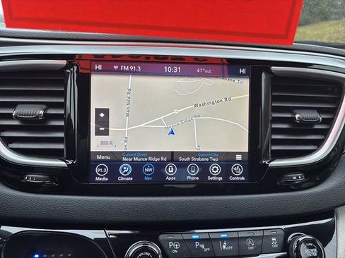 Used 2020 Chrysler Pacifica Touring-L Plus w/ Advanced Safetytec Group image 20