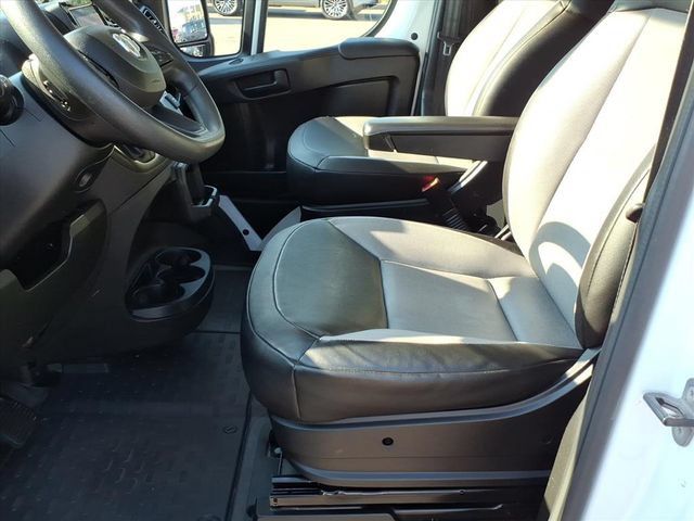 Used 2024 RAM ProMaster 2500 w/ Convenience Group FWD image 16