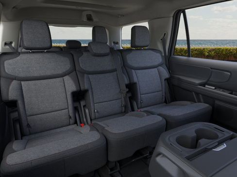 New 2025 Ford Expedition Active image 11