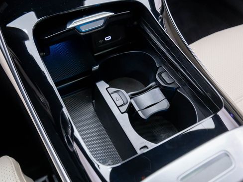 Used 2023 Mercedes-Benz C 300 4MATIC Sedan image 32