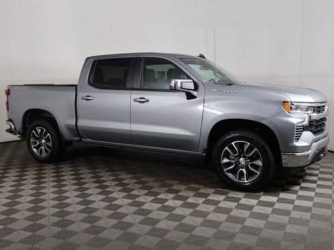 Used 2024 Chevrolet Silverado 1500 LT AWD/4WD image 13