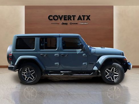 Used 2026 Jeep Wrangler Unlimited Sahara w/ Safety Group AWD/4WD image 6
