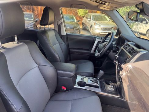 Used 2023 Toyota 4Runner SR5 Premium w/ SR5 Premium Package AWD/4WD image 19