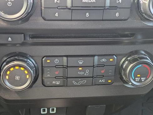 Used 2018 Ford F150 XLT w/ Equipment Group 302A Luxury AWD/4WD image 24