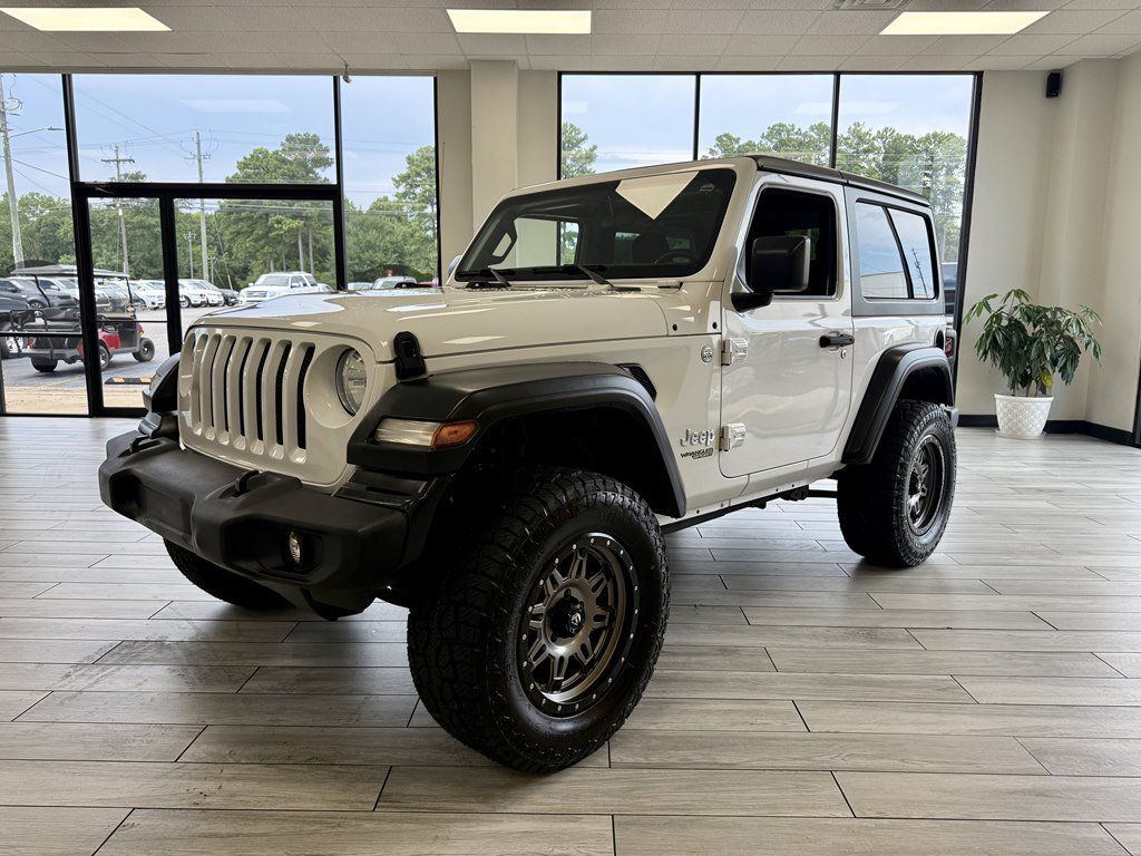 Used 2019 Jeep Wrangler Sport AWD/4WD image 3
