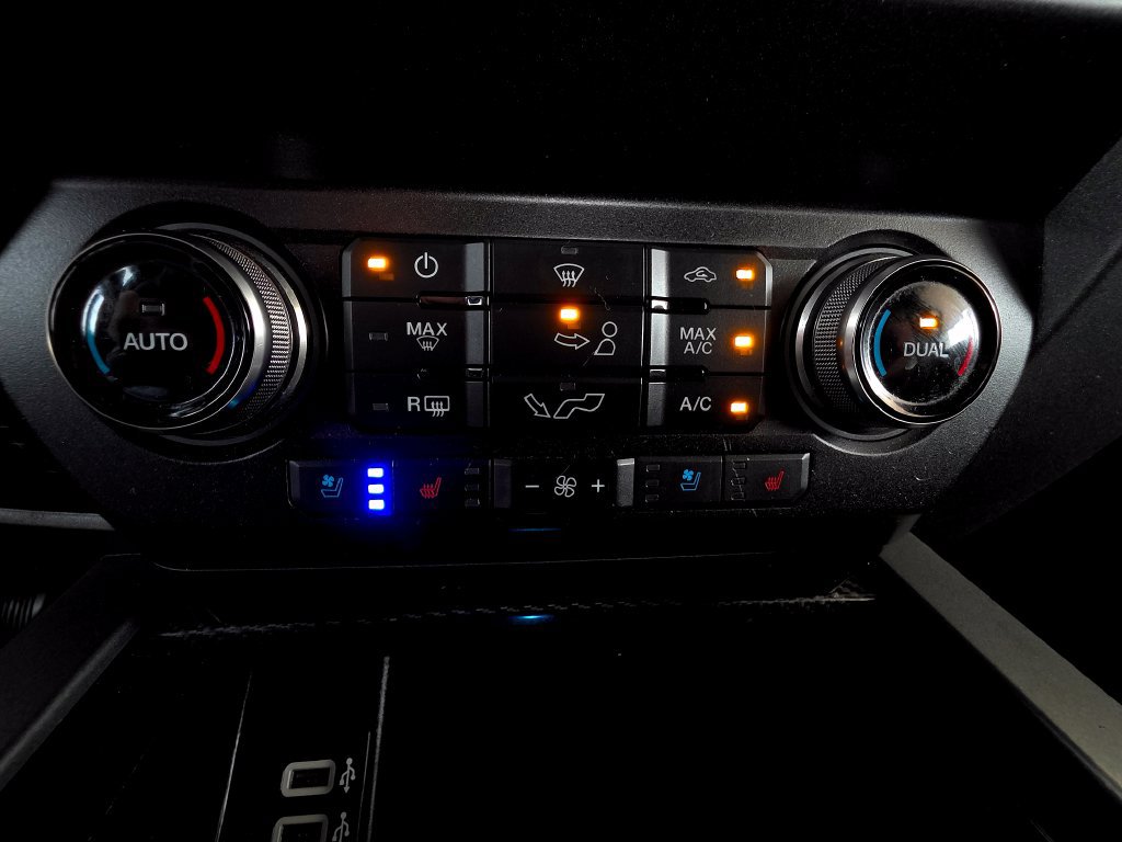 Used 2020 Ford F150 Raptor w/ Equipment Group 802A Luxury AWD/4WD image 57
