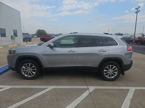 Used 2021 Jeep Cherokee Latitude Lux w/ Sun & Sound Group image 2