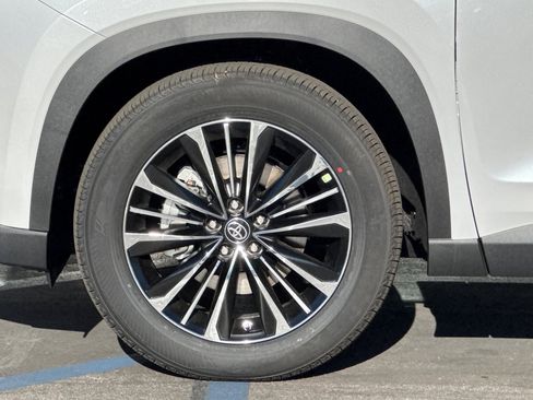 Certified 2026 Toyota Grand Highlander MAX Platinum image 37