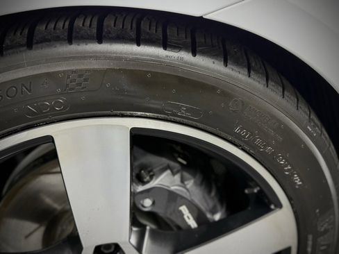 Used 2025 Porsche Panamera 4 image 20