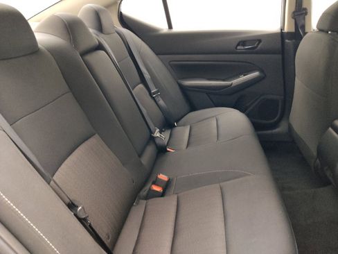 Used 2025 Nissan Altima 2.5 SV FWD image 19