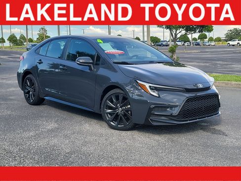 Certified 2024 Toyota Corolla SE FWD image 1