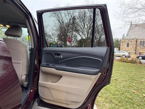 Used 2016 Honda Pilot EX image 21