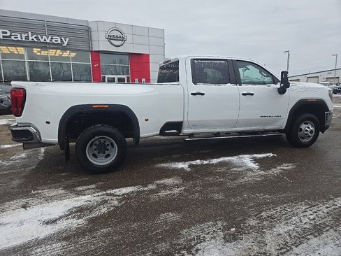 Used 2020 GMC Sierra 3500 4x4 Crew Cab w/ Gooseneck/5TH Wheel Package image 8