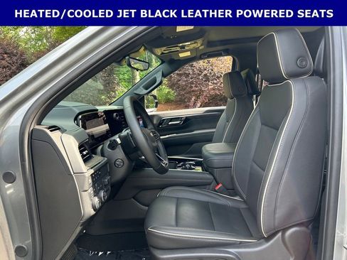 Used 2025 Chevrolet Tahoe Premier AWD/4WD image 6