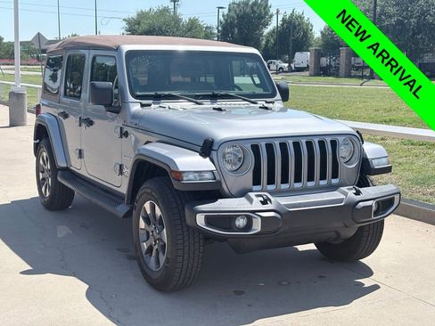 Used 2018 Jeep Wrangler Unlimited Sahara AWD/4WD image 1