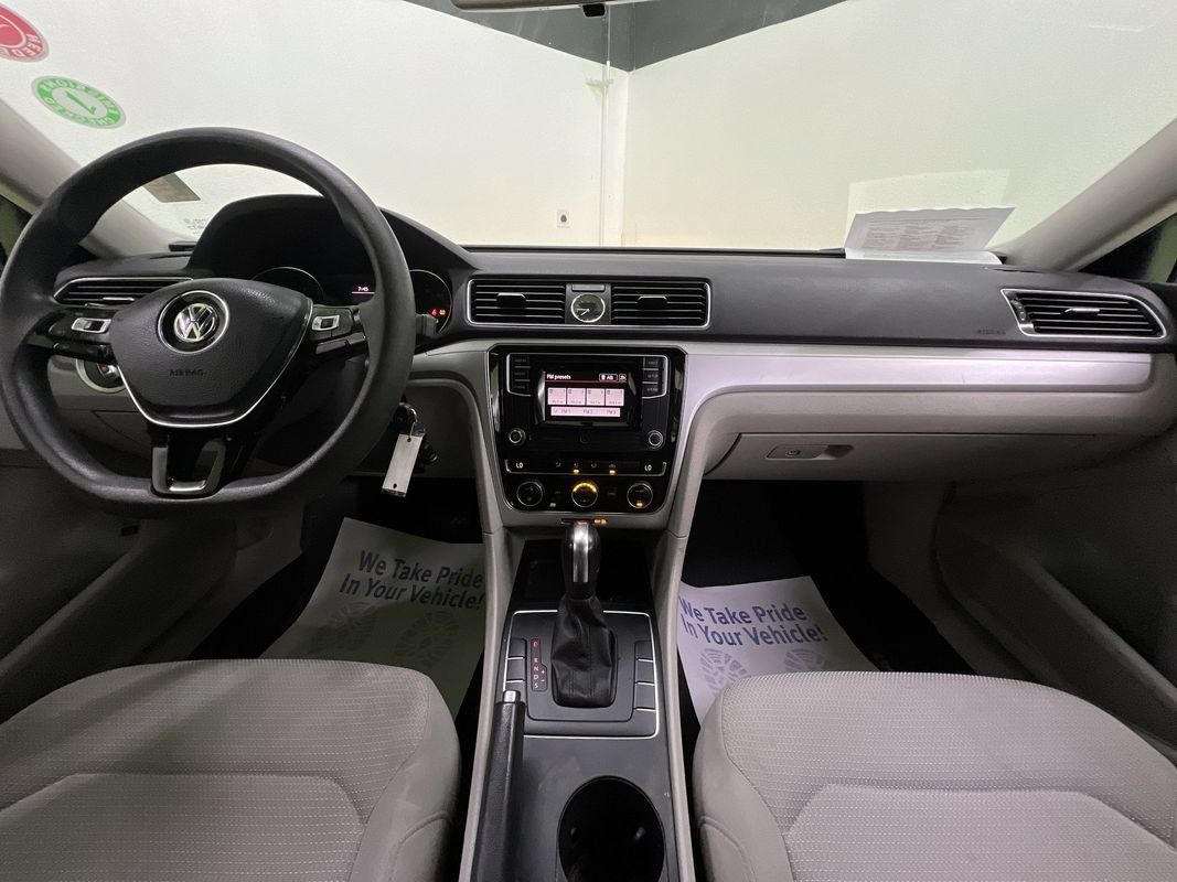Used 2016 Volkswagen Passat 1.8T S FWD image 19