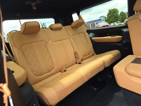 Used 2025 Jeep Grand Wagoneer L Series III w/ Rear Seat Video Group 1 AWD/4WD image 60
