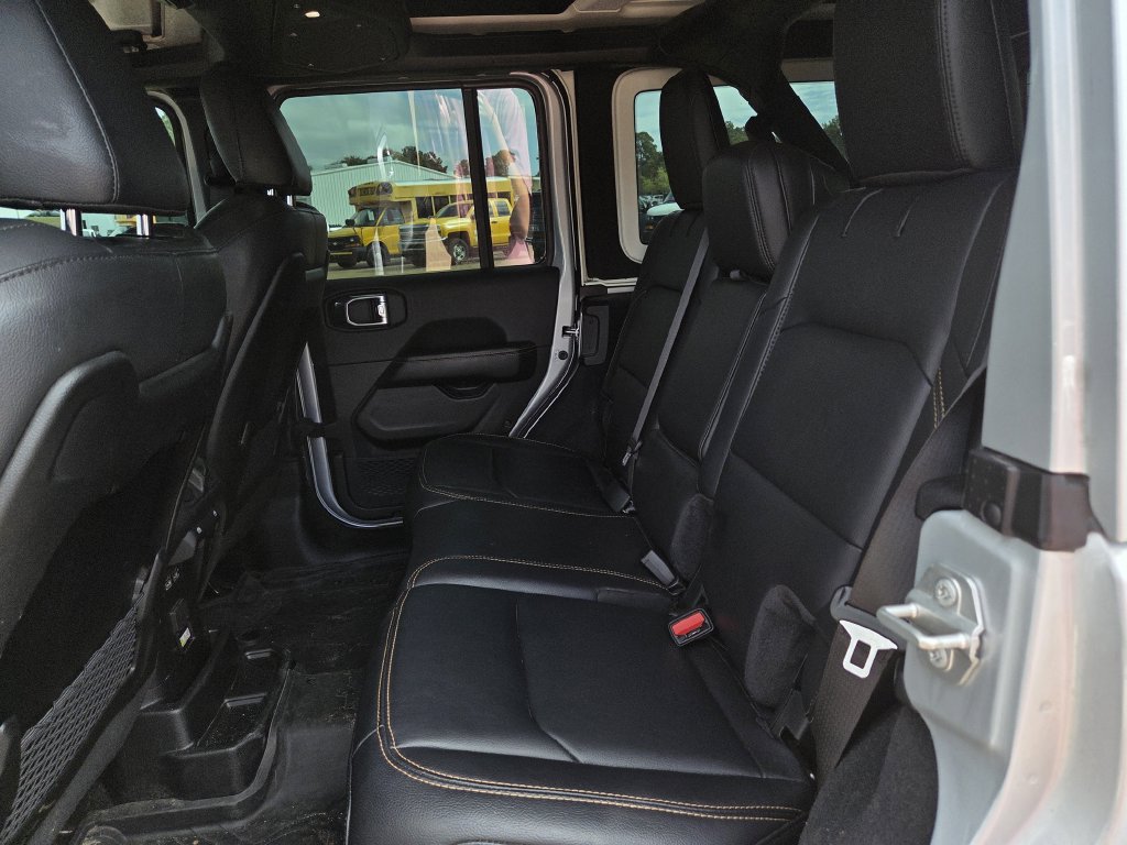 Used 2024 Jeep Wrangler Unlimited Sahara w/ Dual Top Group AWD/4WD image 21