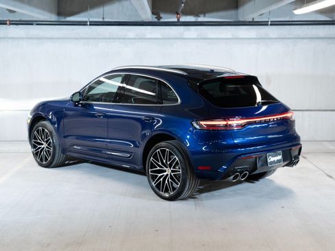 Certified 2026 Porsche Macan AWD/4WD image 3