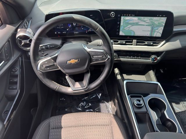 Certified 2026 Chevrolet Equinox LT AWD/4WD image 13