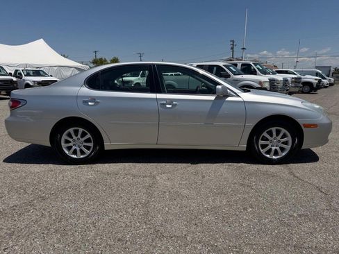 Used 2003 Lexus ES 330 FWD image 4
