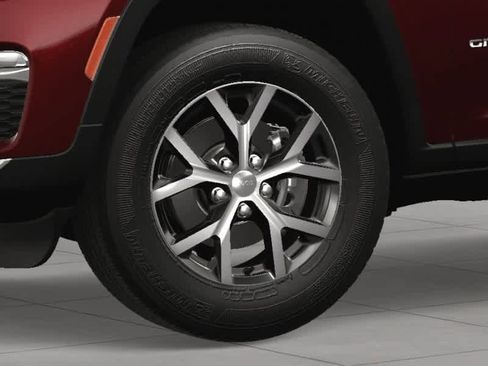 New 2025 Jeep Grand Cherokee Limited image 11