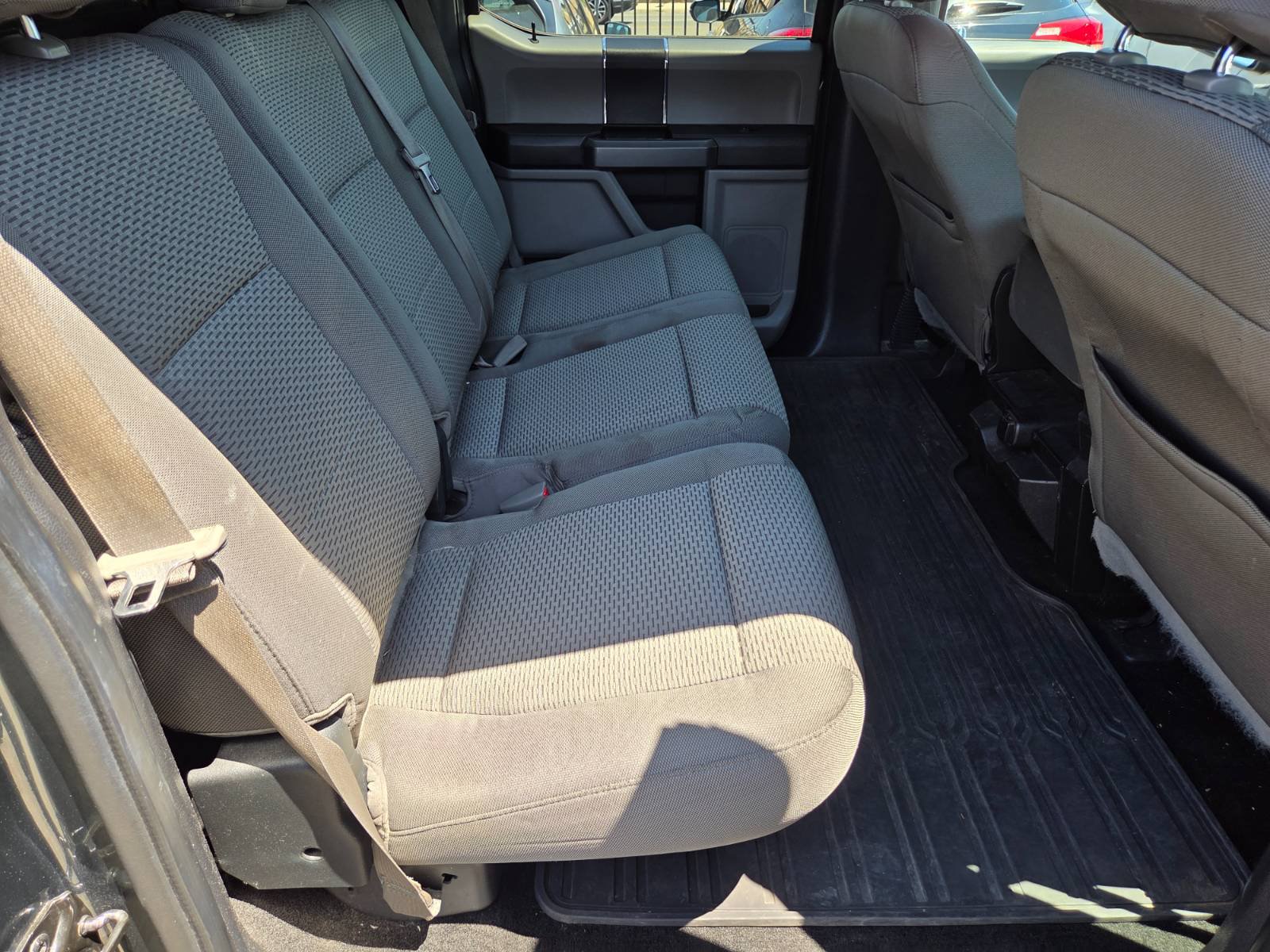 Used 2015 Ford F150 XLT AWD/4WD image 12
