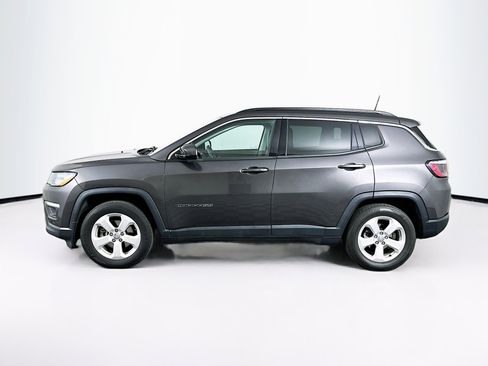 Used 2021 Jeep Compass Latitude FWD image 4
