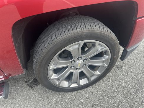 Used 2018 Chevrolet Silverado 1500 High Country image 33