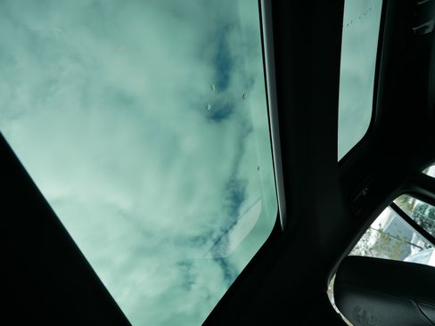 Used 2022 Porsche Panamera 4 Platinum Edition image 26