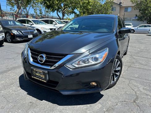 Used 2016 Nissan Altima 2.5 SV FWD image 1